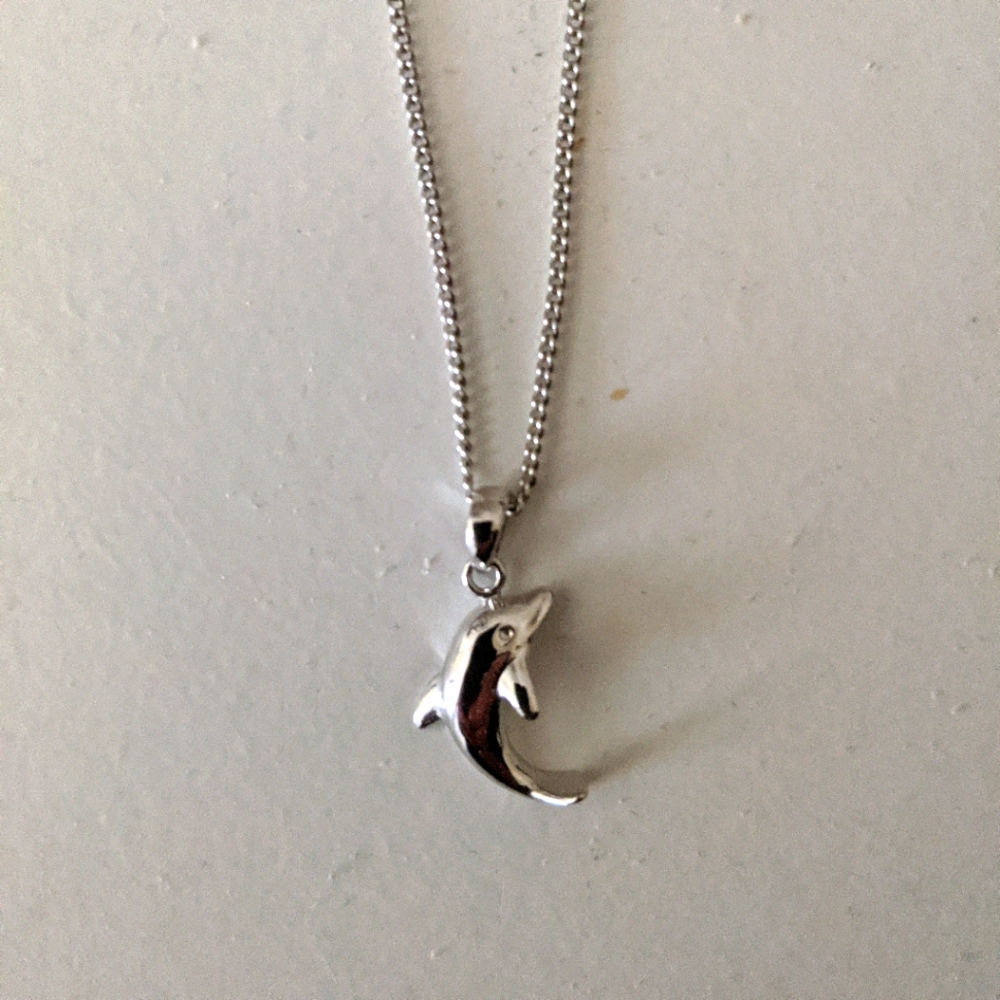Lady Remington dolphin necklace